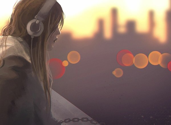 Девушка в наушниках