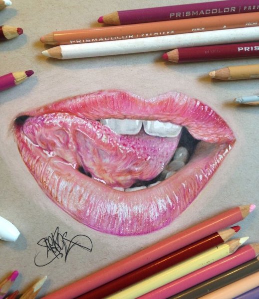 Губы цветными карандашами