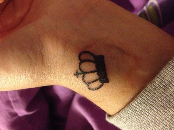 Тату бабочка на ладони