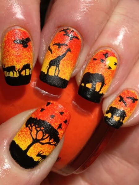 Маникюр в стиле Офника