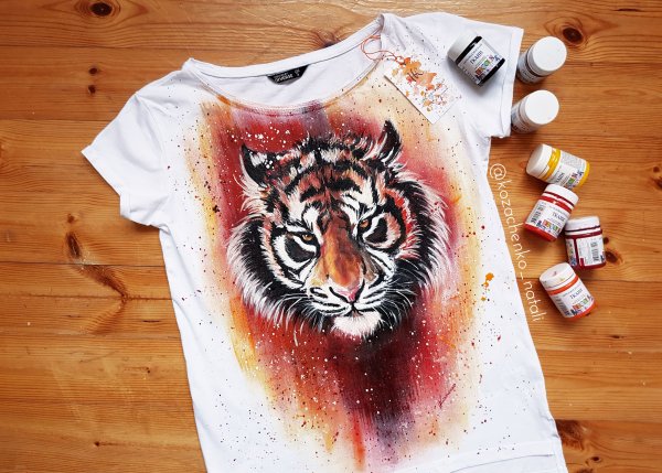 Разрисованные футболки