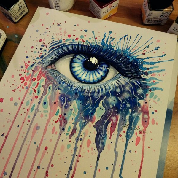 Необычные рисунки красками на бумаге