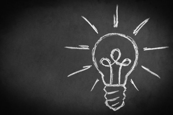 Простые рисунки мелом на доске