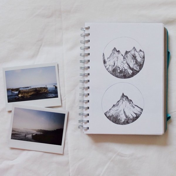 Рисунки в скетчбуке горы