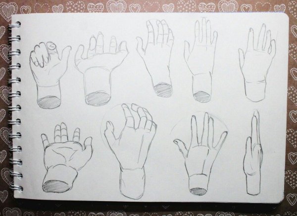 Рисования рук для скеч бук