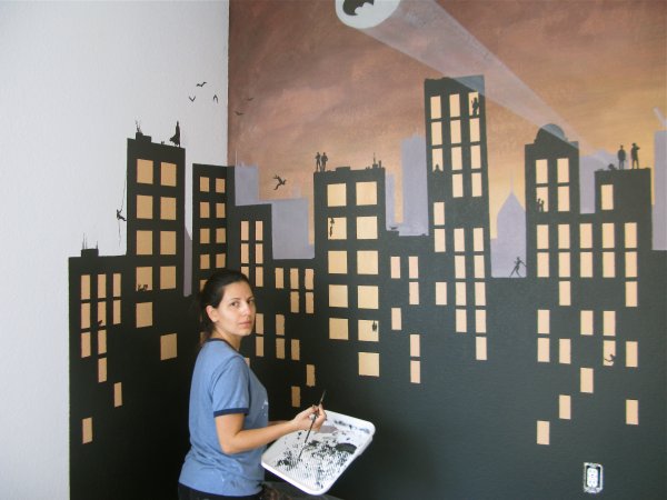 Изображение города на стене