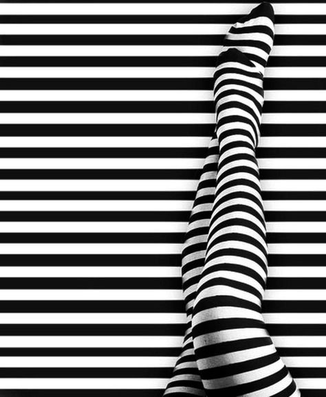 Черно белые полосы