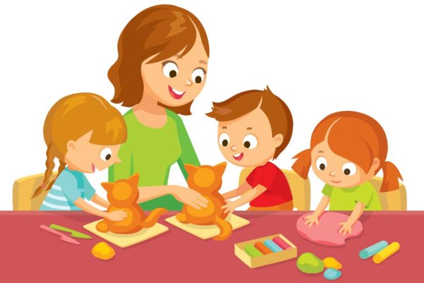 Воспитатель с детьми