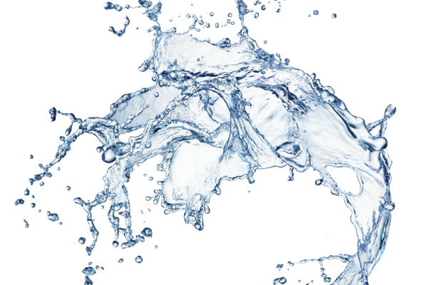 Брызги воды на белом фоне