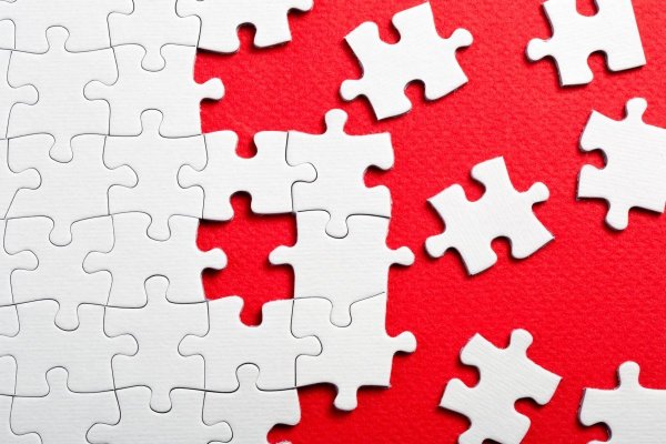 Разбросанные пазлы