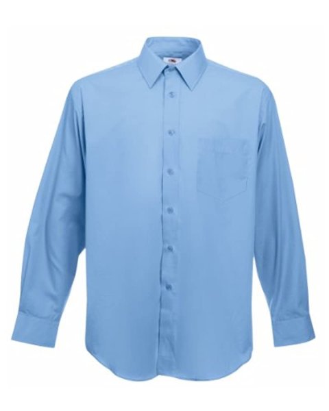 Мужская рубашка на белом фоне