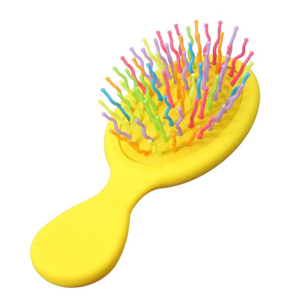 Расческа на белом фоне