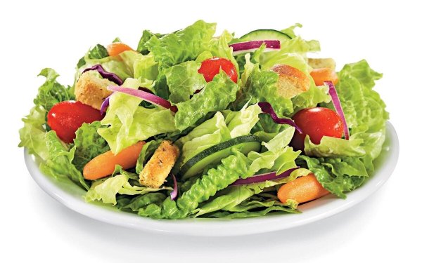 Салат на белом фоне