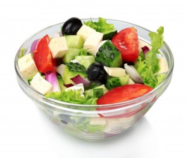 Салатница с салатом