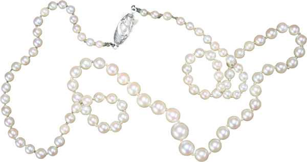 Жемчужные бусы на прозрачном фоне