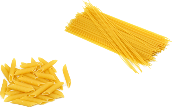 Макаронные изделия на белом фоне