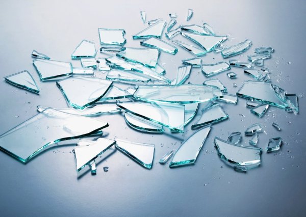 Кусок стекла