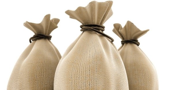 Мешок на белом фоне