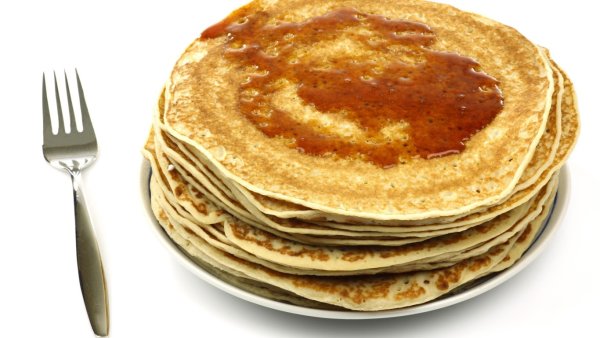 Блины на белом фоне