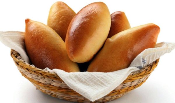 Пирожки на тарелке