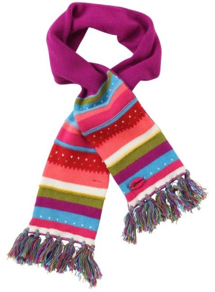 Шарф детский на белом фоне