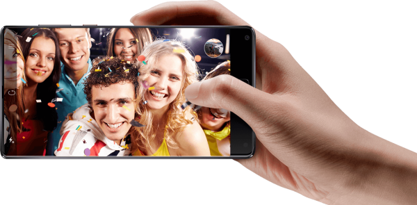 Делают селфи картинка без фона