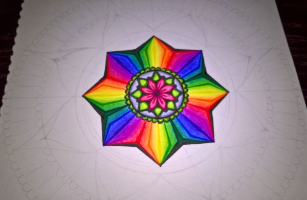 Радужная Мандала рисунок