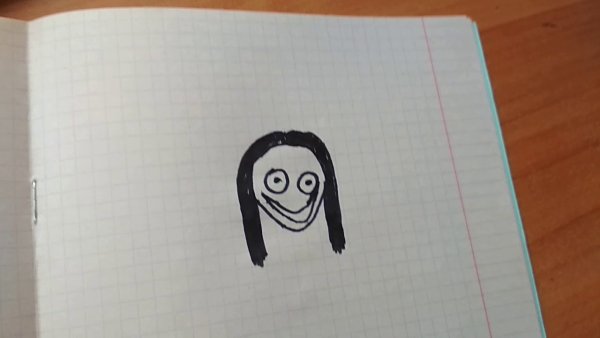 МОМО рисунок карандашом