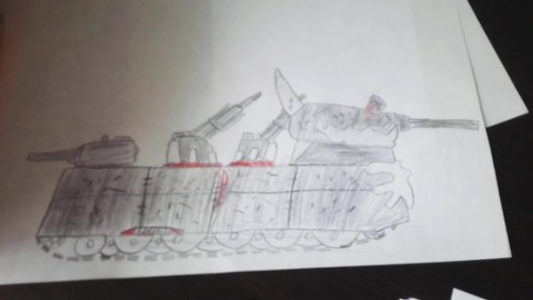 Танк Маус сбоку