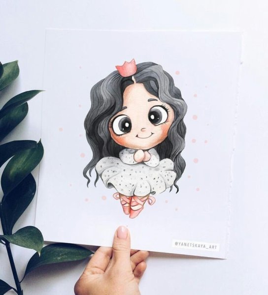 Милая маленькая принцесса на белом фоне