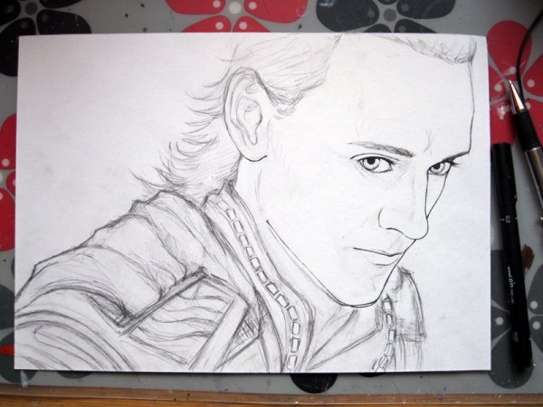 Локи карандашом легко и красиво