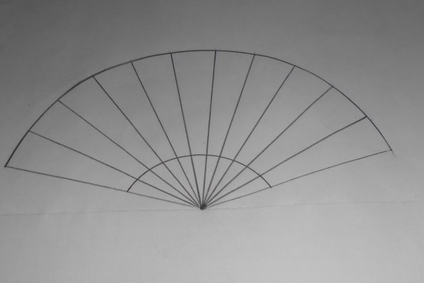 Веер карандашом