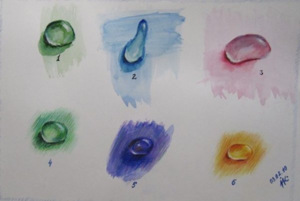 Капли воды акварелью