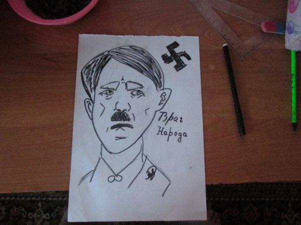 Гитлер рисунок карандашом