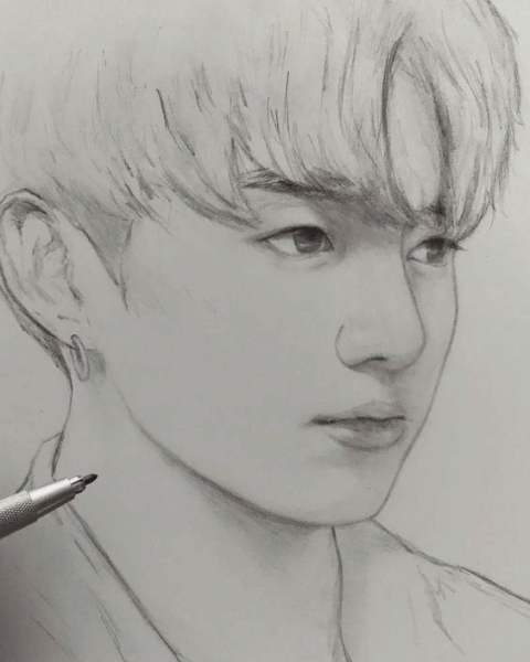 БТС карандашом Тэхен