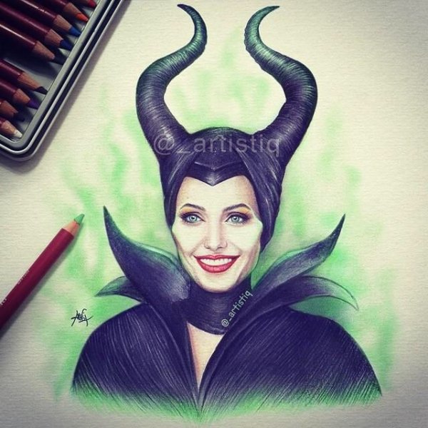 Портрет Анджелины Джоли карандашом Малефисента