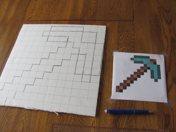 Сделать кирку из МАЙНКРАФТА из картона