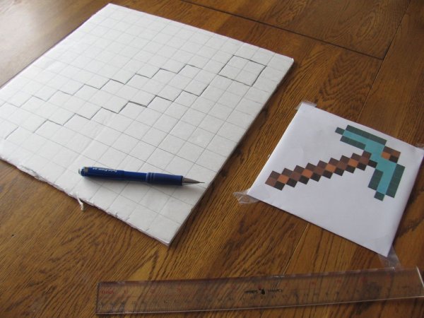 Кирка из МАЙНКРАФТА своими руками