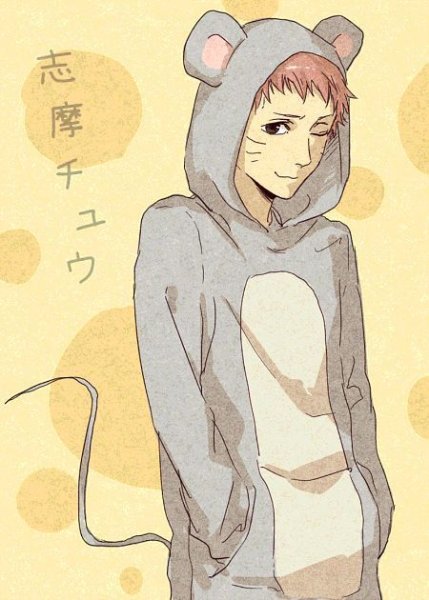 Аниме персонаж в толстовке