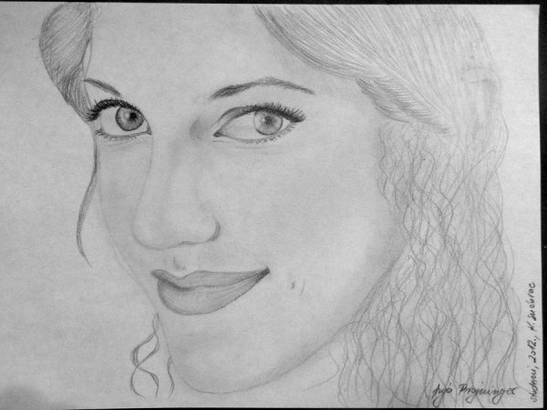 Хюррем Султан карандашом