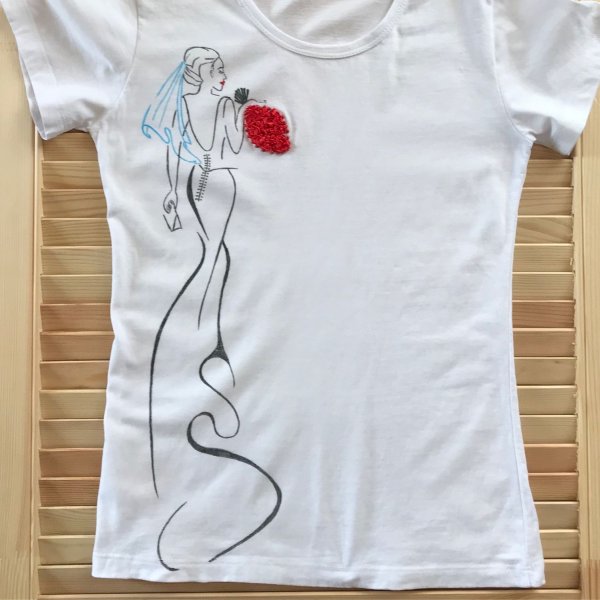 Машинная вышивка на футболках