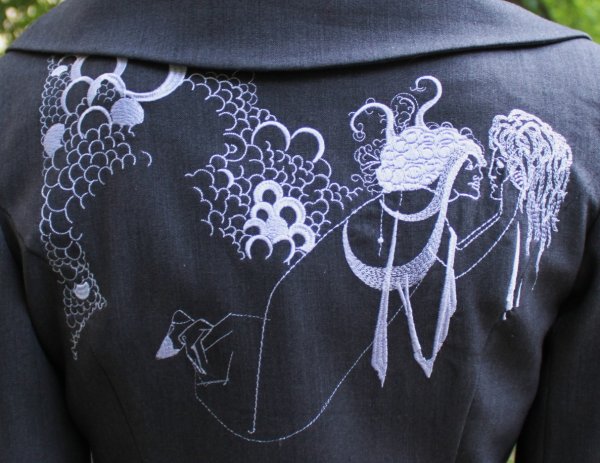 Машинная вышивка на жакете