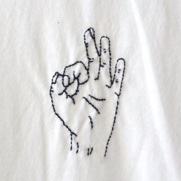 Контурная вышивка на одежде