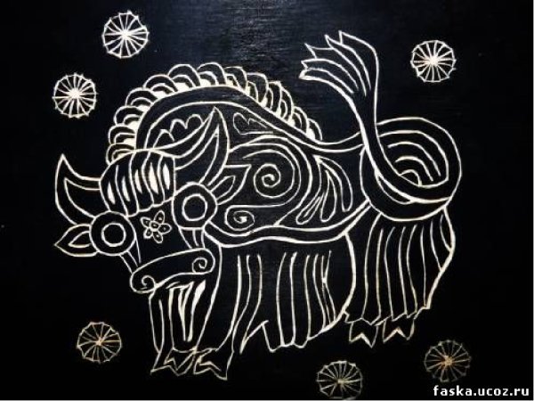 Контурная резьба по дереву