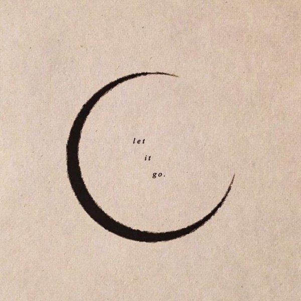 Тату Луна Минимализм