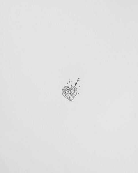 Тату Минимализм на белом фоне