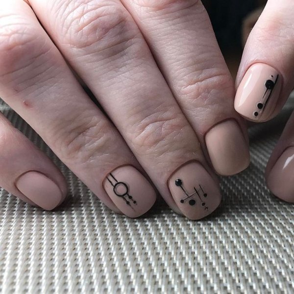 Маникюр на совсем короткие ногти