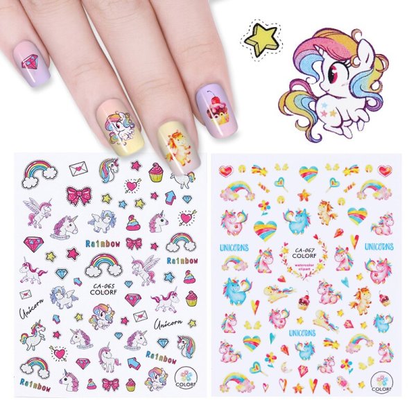 Маникюр с наклейками