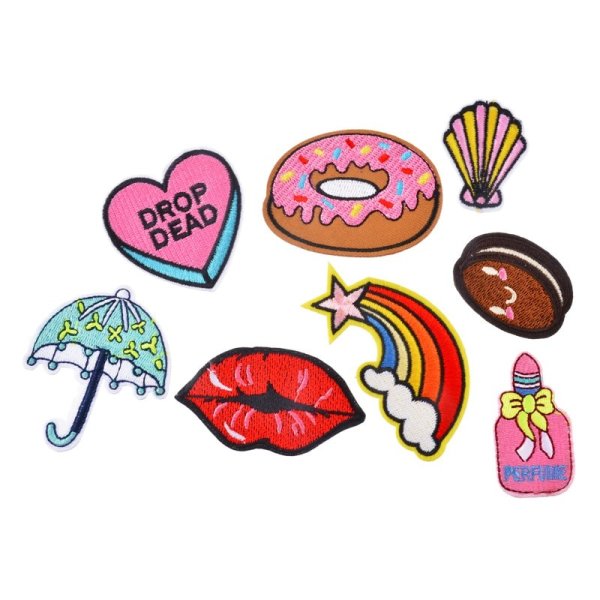 Модные наклейки на одежду