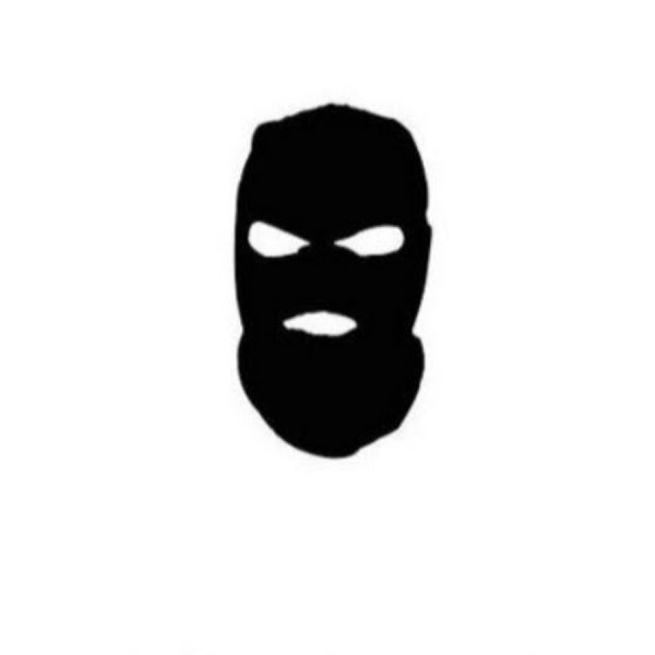 Бандит в белой маске